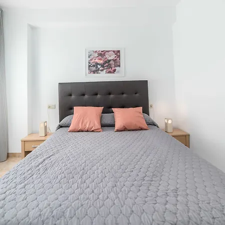 Travel Habitat Jardines De Viveros Валенсия