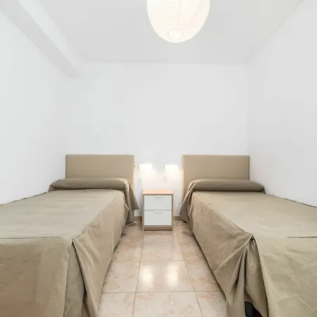 Travel Habitat Jardines De Viveros Валенсия
